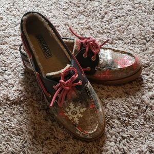 Sperry snowflake sequins with fur lining